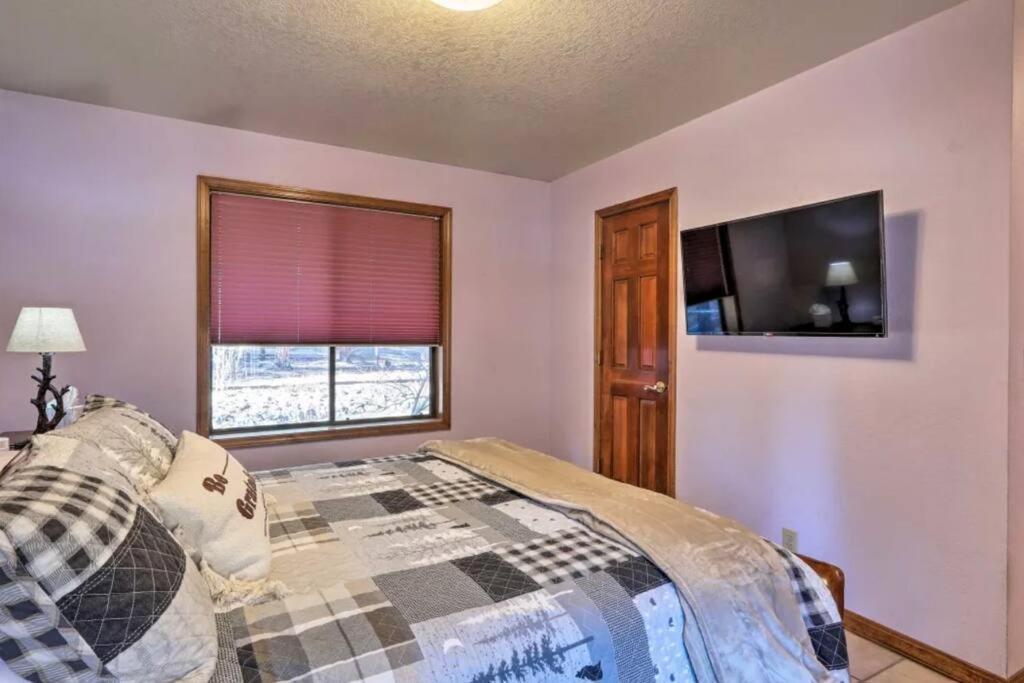 Kathys Cabin, King Bed, Hot Tub, Near-Nau & Downtown Attractions, Perfect Year-Round Mountain Getaway Flagstaff Esterno foto